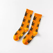 Load image into Gallery viewer, Weed Leaf Socks
