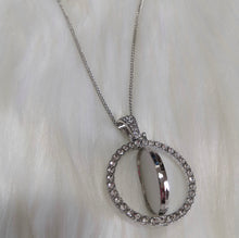 Load image into Gallery viewer, Silver Rotating Round Necklace
